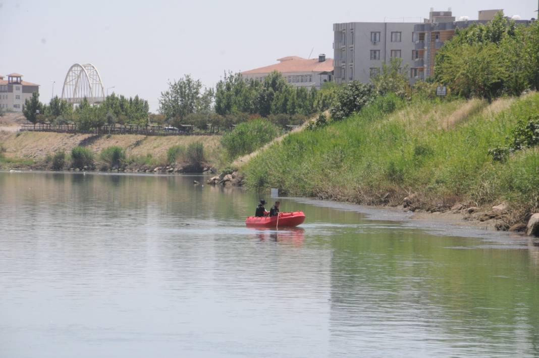 Kayıp kız çocuğu Dicle Nehri’nde aranıyor 8